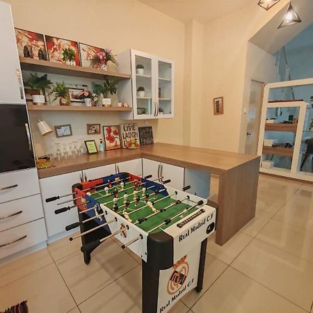 15Pax Lumut Lovely HOme Beach Karaoke Snooker LED Darts PSGame BBQ in house Exterior foto