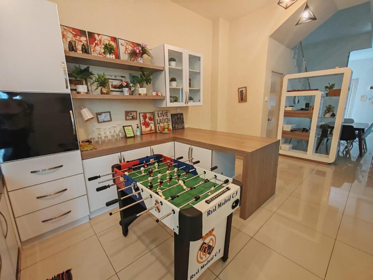 15Pax Lumut Lovely HOme Beach Karaoke Snooker LED Darts PSGame BBQ in house Exterior foto